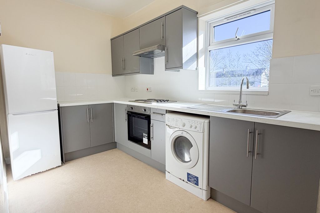 Property photo 2 of 9 2