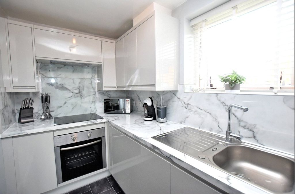 Property photo 3 of 14 Picture No. 06