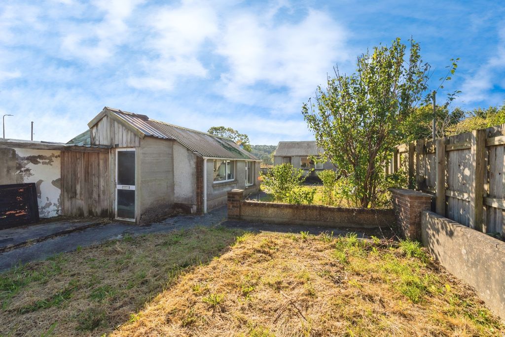 Property photo 2 of 17 Photo