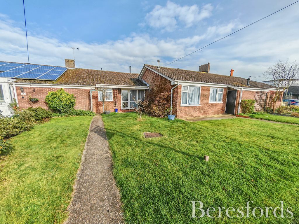 Property photo 1 of 10 Front