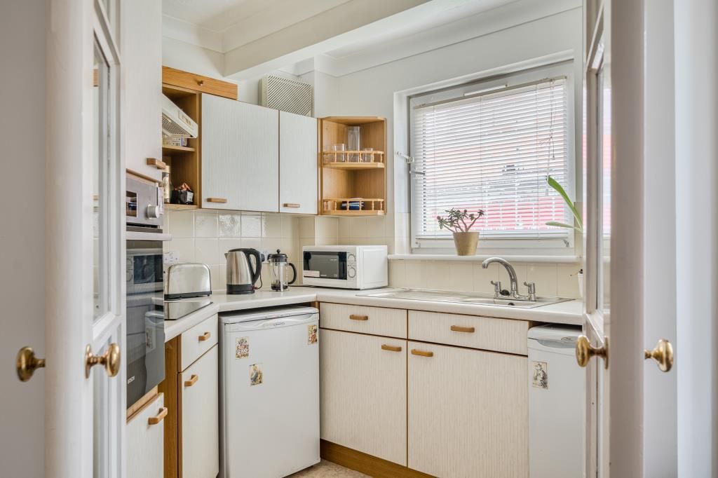 Property photo 2 of 20 Kitchen