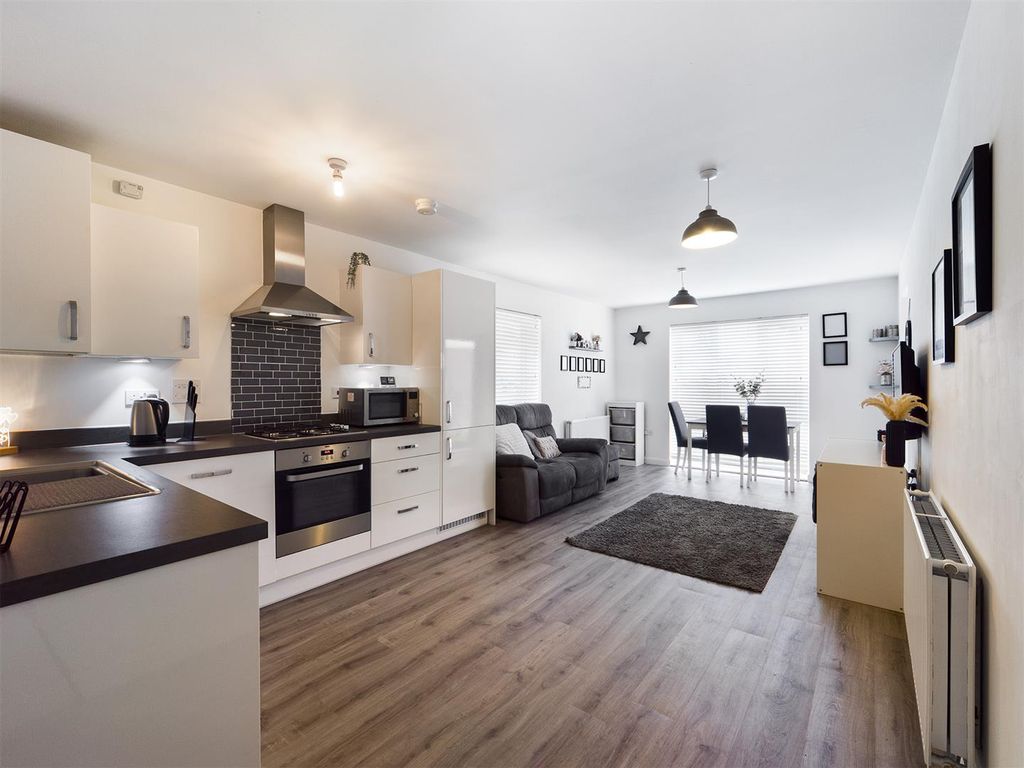 Property photo 2 of 9 Cam00318P1-Pr0291-Still04.Jpg