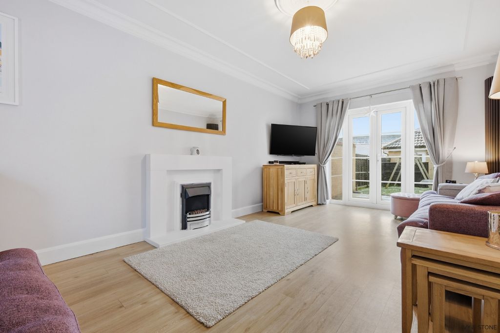 Property photo 3 of 33 4750342