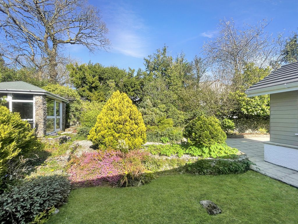 Property photo 2 of 24