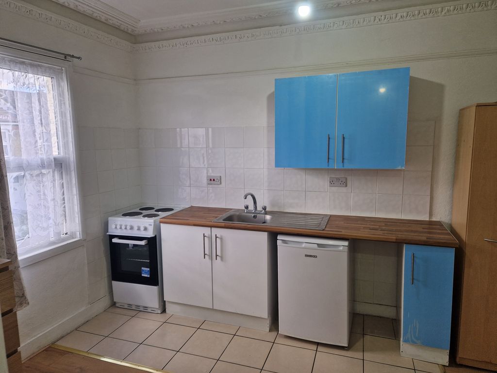 Property photo 2 of 5 1000050278