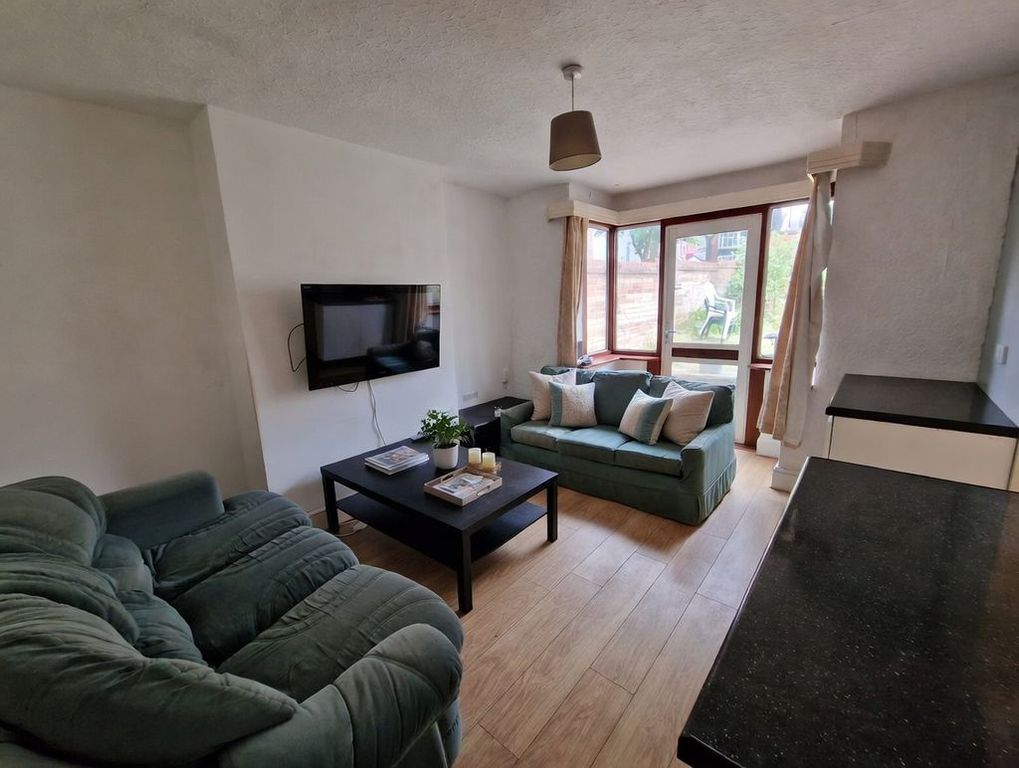 Property photo 2 of 11 Photo 12