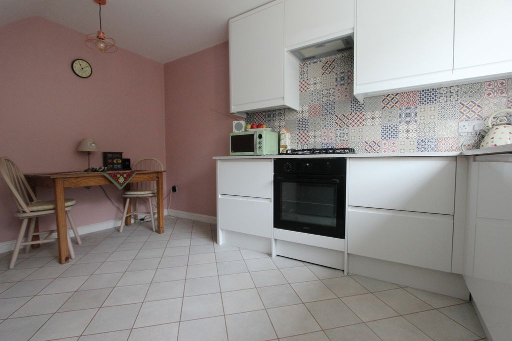 Property photo 2 of 13 Photo 8