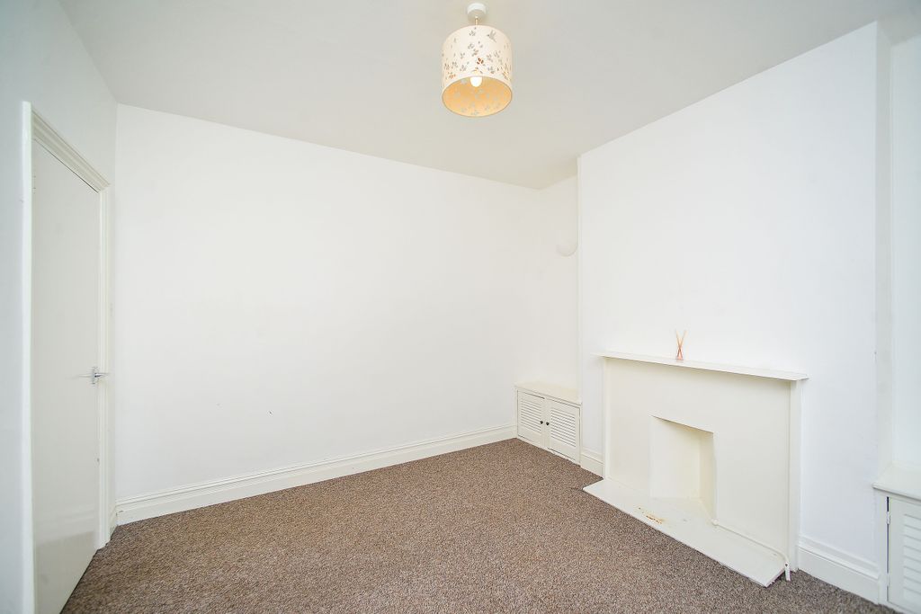 Property photo 2 of 8 Living Room