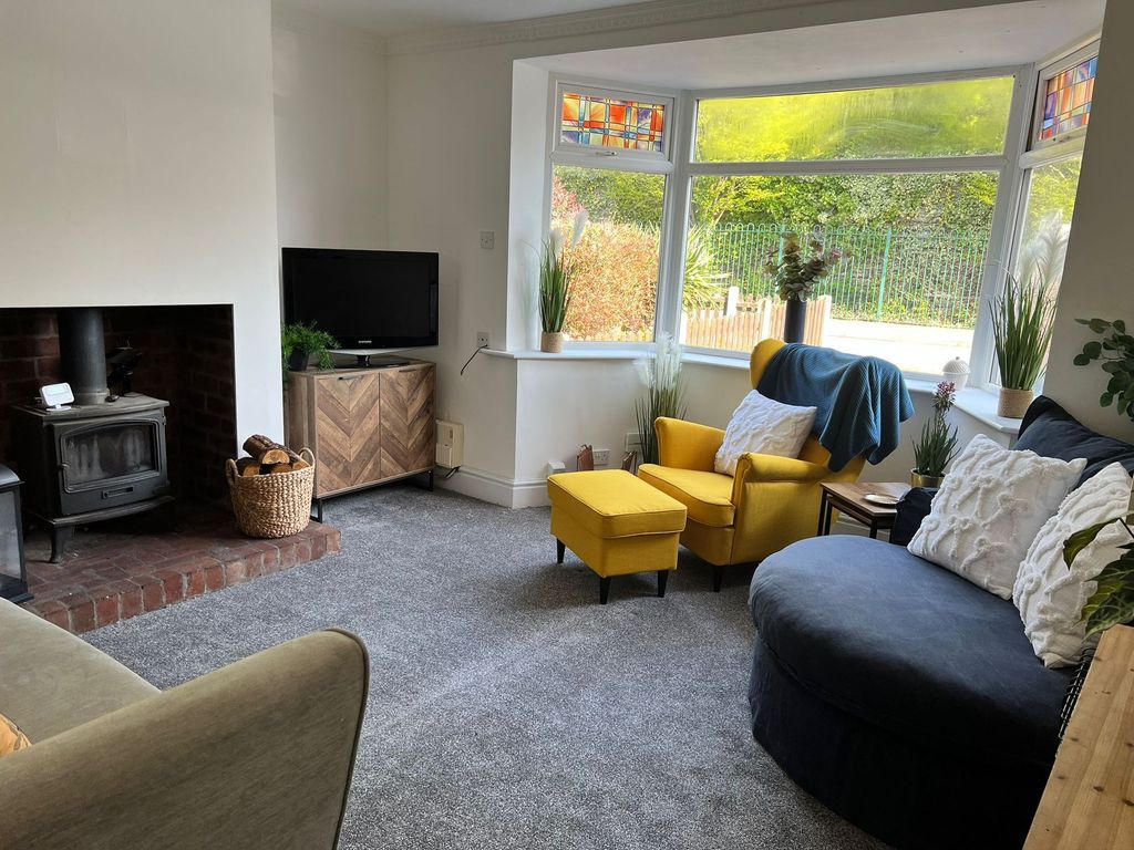 Property photo 2 of 15 Lounge