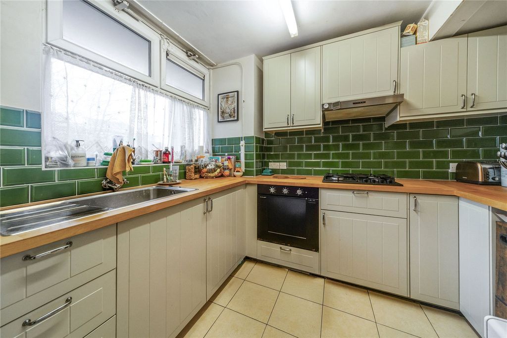 Property photo 3 of 11 Picture No. 14