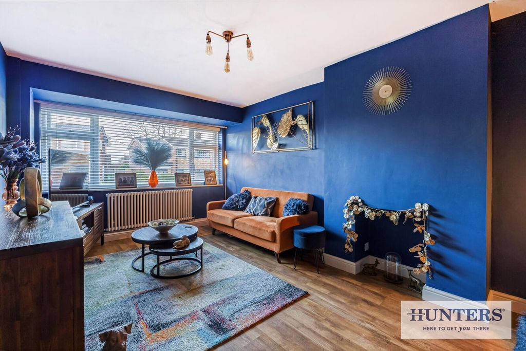 Property photo 2 of 17 Living Room