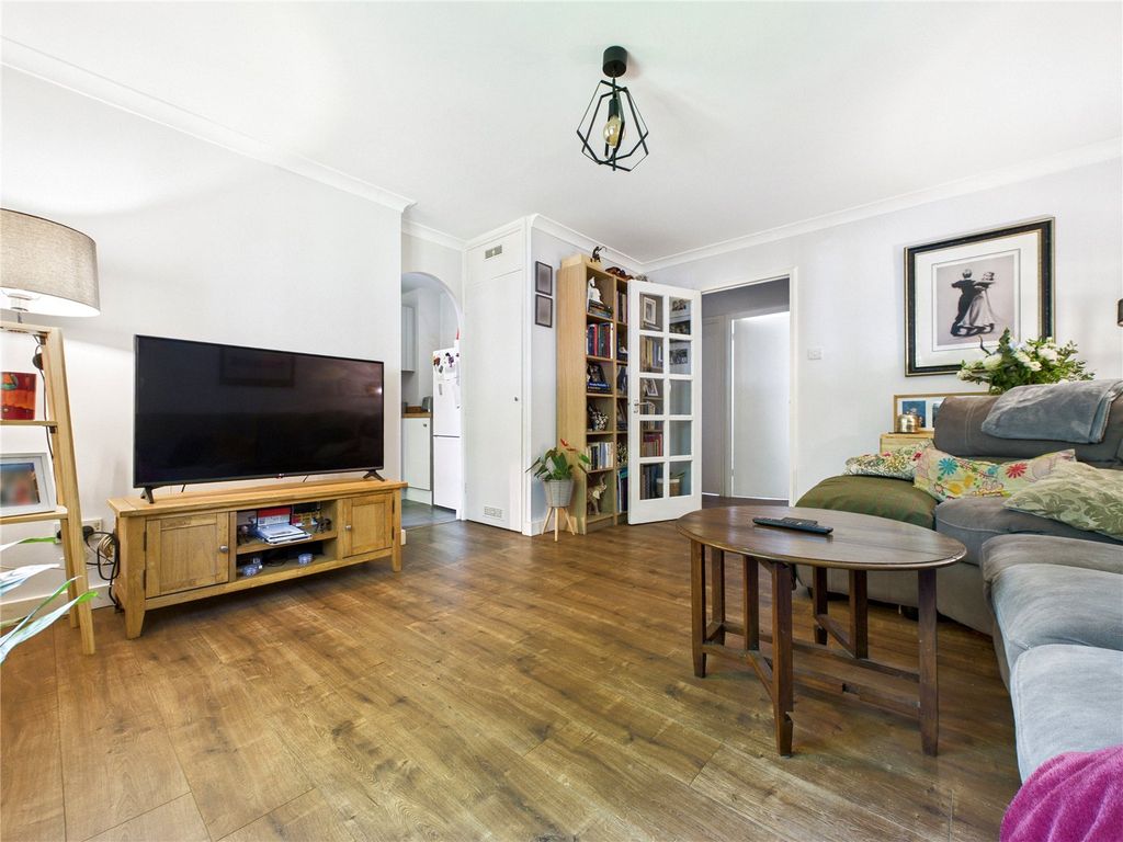 Property photo 3 of 12 Picture No. 10