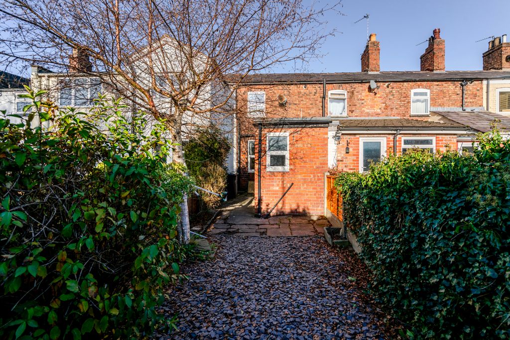 Property photo 3 of 17