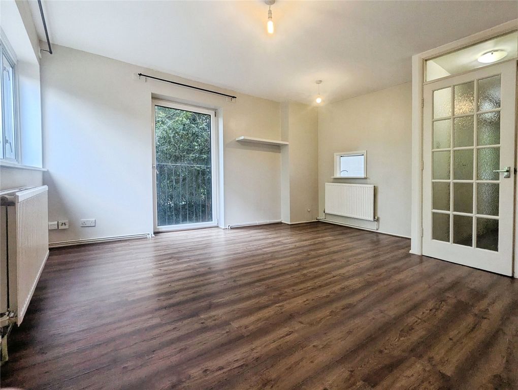 Property photo 2 of 12 Picture No. 06