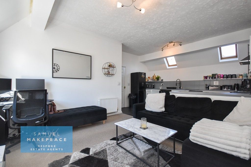 Property photo 3 of 17 Gallery