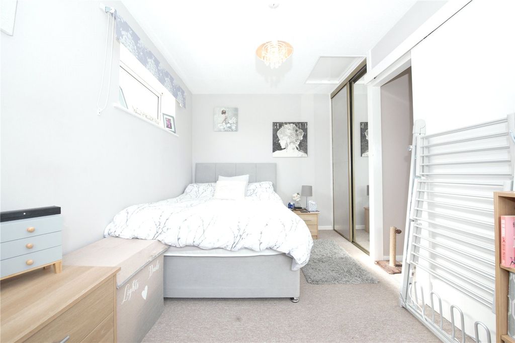 Property photo 2 of 5 Picture No. 03