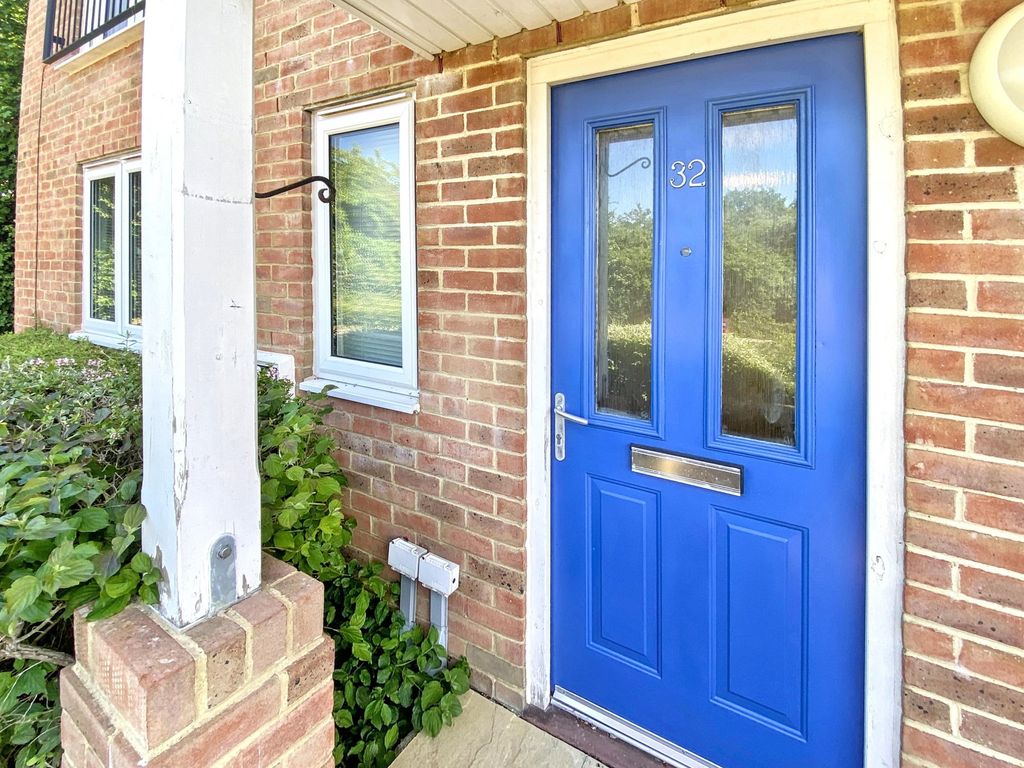 Property photo 2 of 17