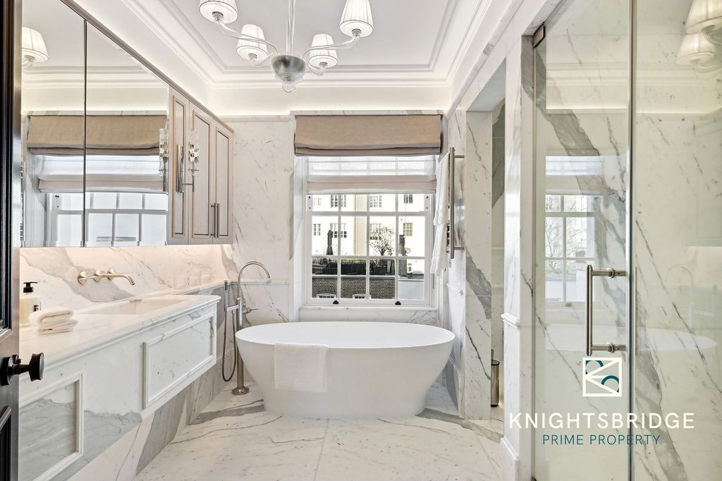 Additional image 36 of 6 bed property to rentChester Square, London SW1W