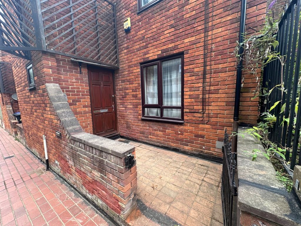 Property photo 2 of 9 4548282