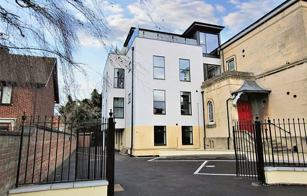 Property photo 3 of 7