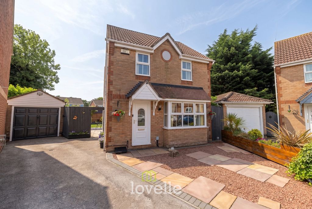 Property photo 1 of 35