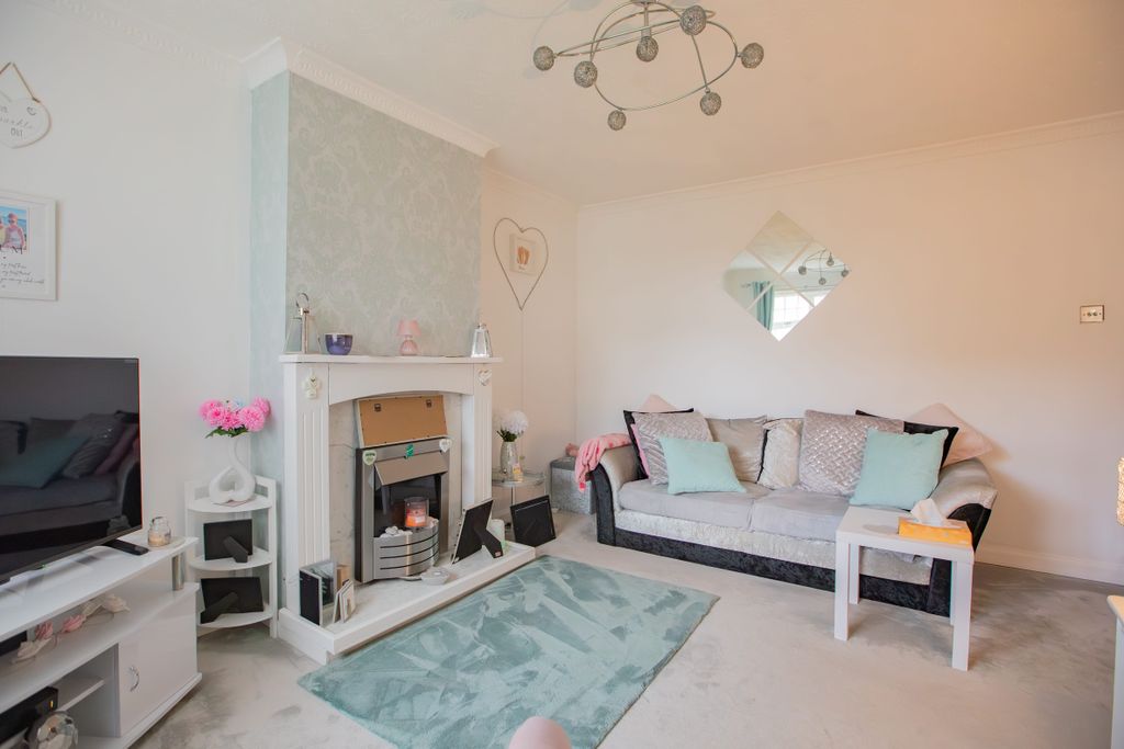 Property photo 3 of 20