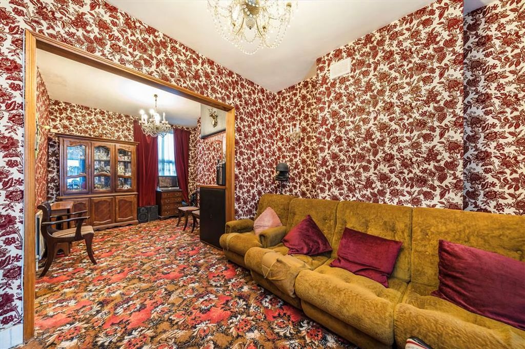 Property photo 2 of 9