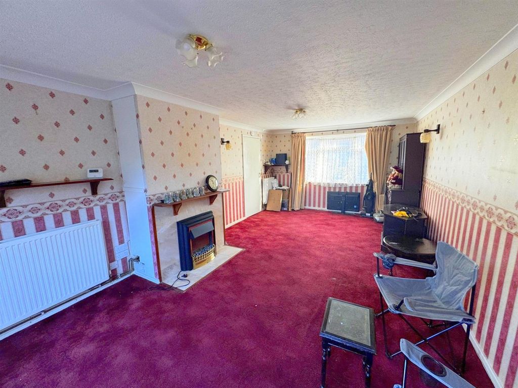 Property photo 2 of 15 Living Room