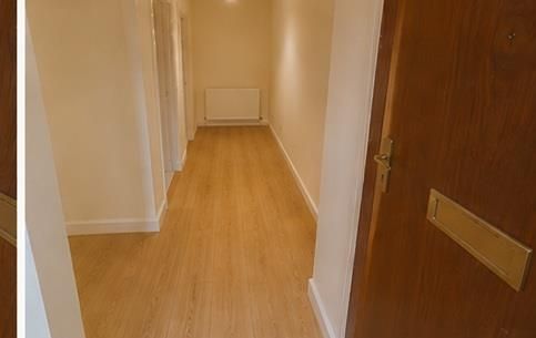 Property photo 3 of 8 Entrance