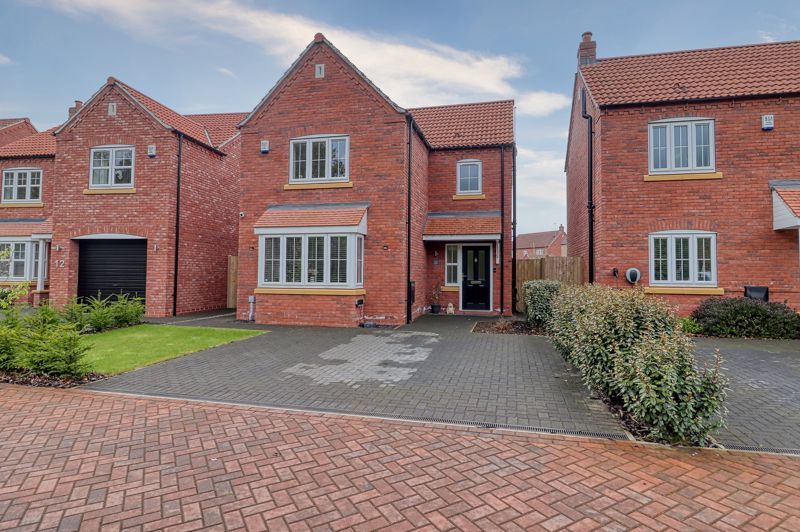 Property photo 1 of 17 Frontal