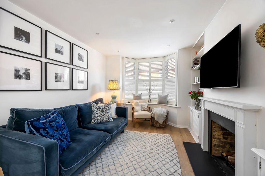 Property photo 3 of 22