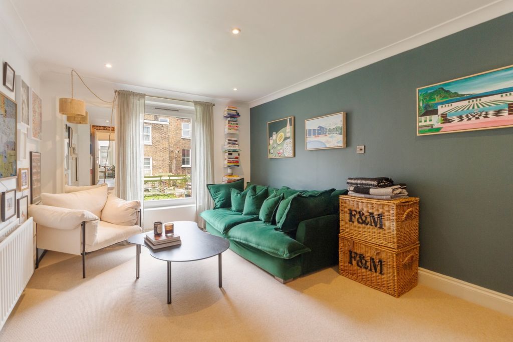 Property photo 1 of 16 4368340