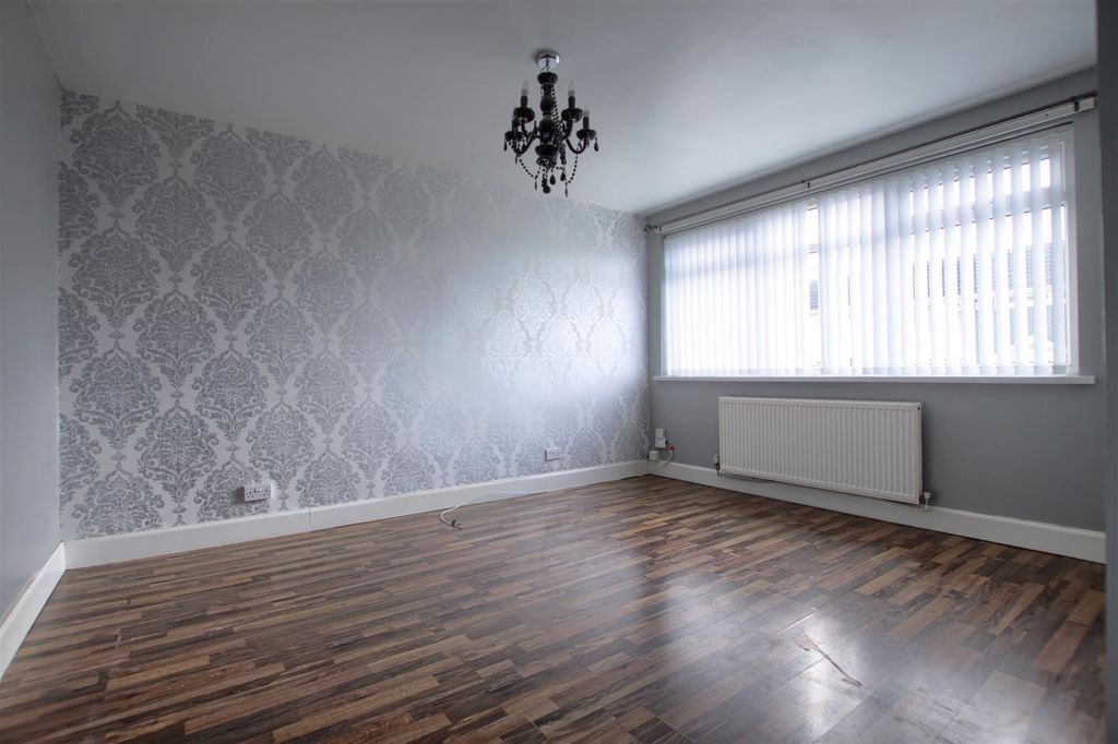 Property photo 3 of 9 Dw4.Jpg