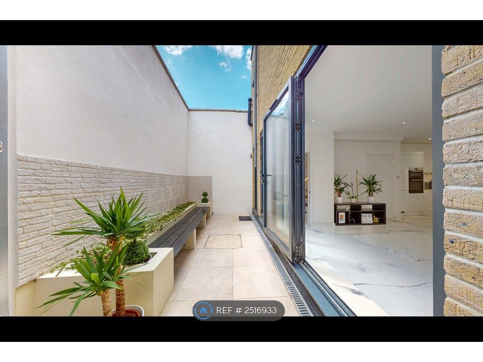 Property photo 2 of 25