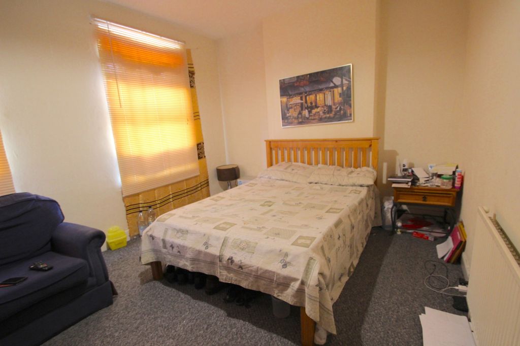 Property photo 2 of 6