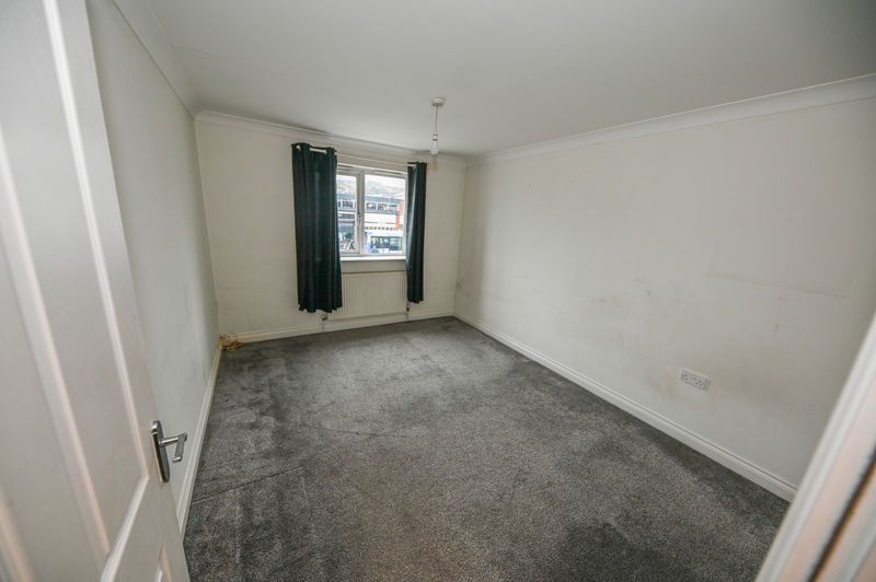 Property photo 3 of 7 Photo 2