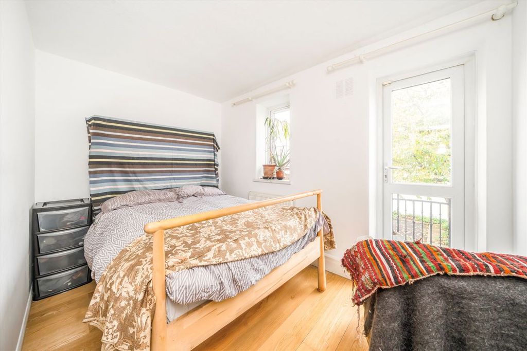 Property photo 3 of 5