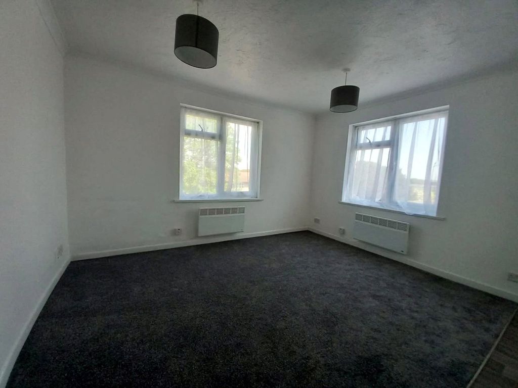 Property photo 2 of 6 Picture No. 06