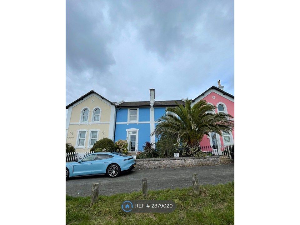 Property photo 1 of 13 Blue Cottage With Two Parking Spaces