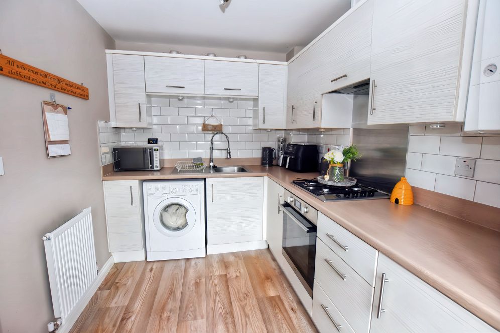 Property photo 2 of 23 Kitchen 1