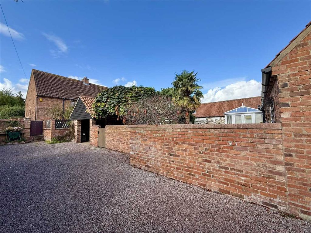 Property photo 2 of 29