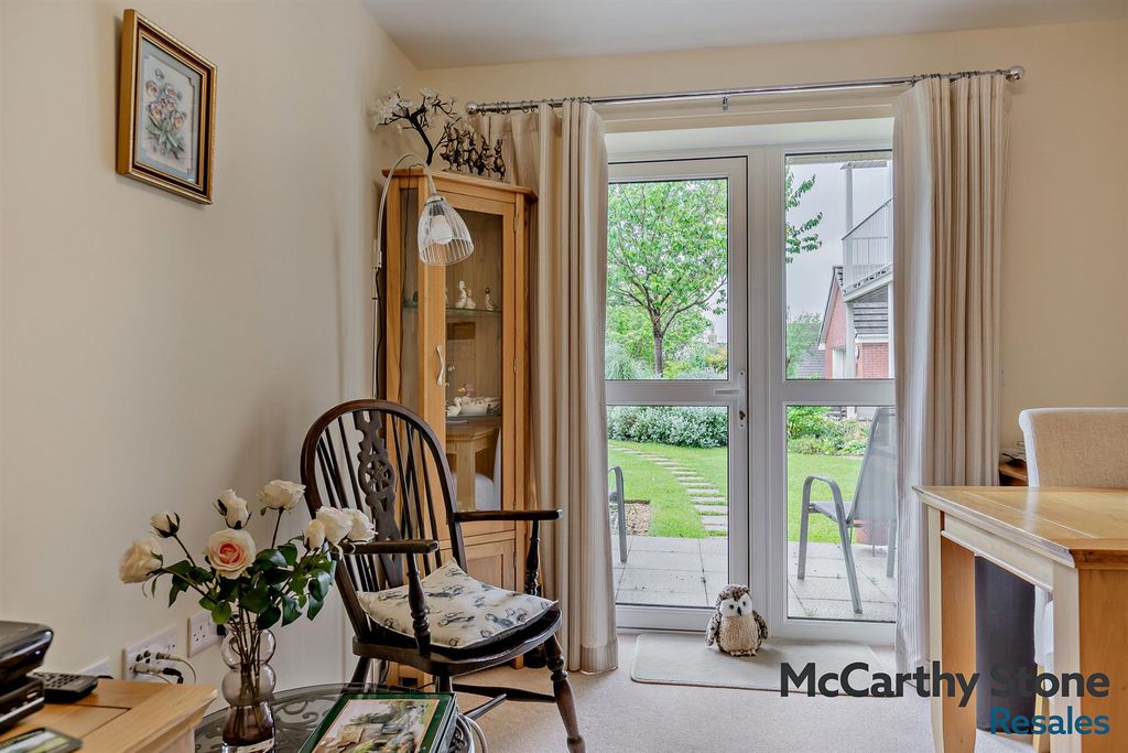 Property photo 3 of 18 Living Room: