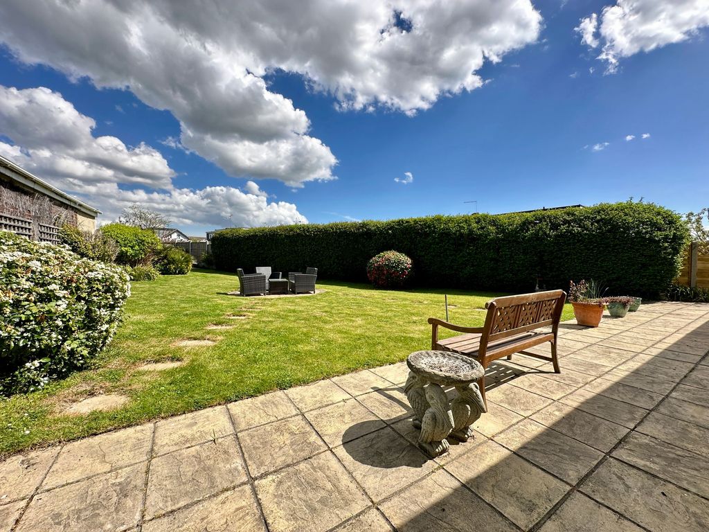 Property photo 2 of 25