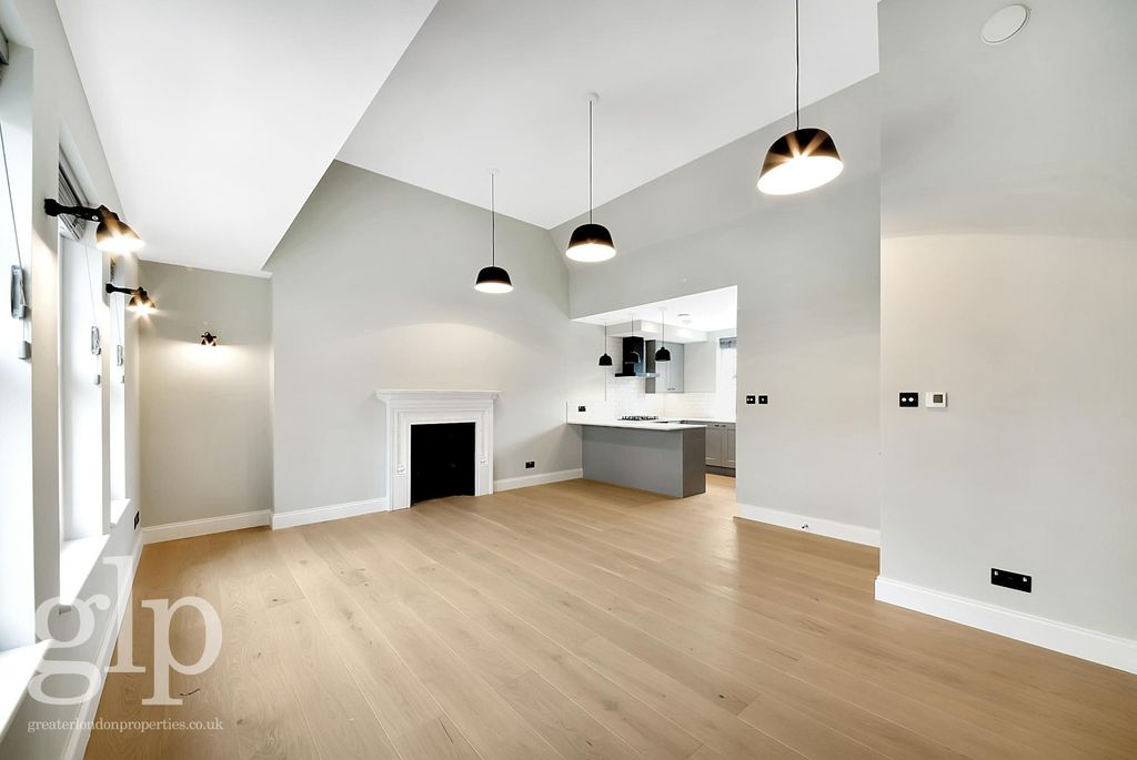 Property photo 1 of 24 979260