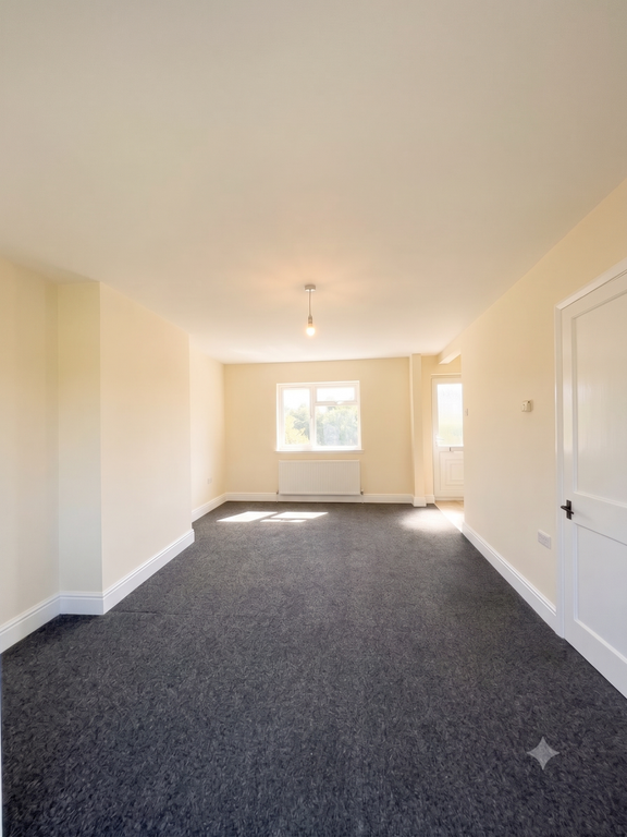 Property photo 2 of 9 Gallery