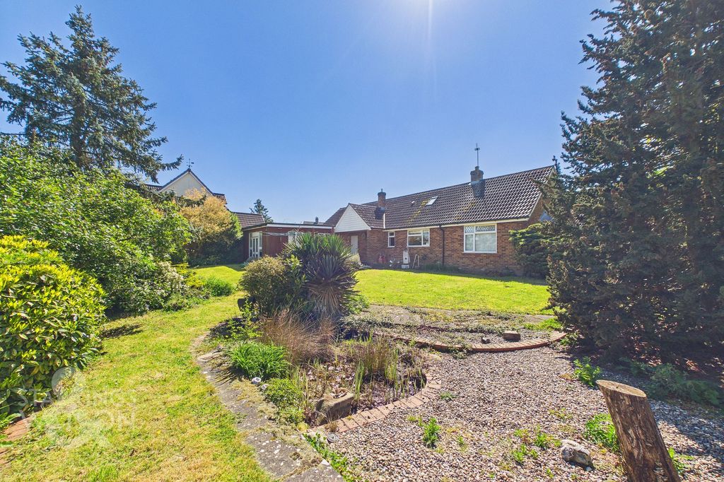 Property photo 3 of 46