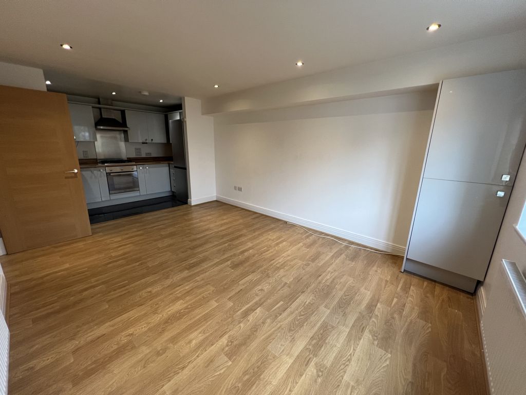 Property photo 2 of 13 Img_2310