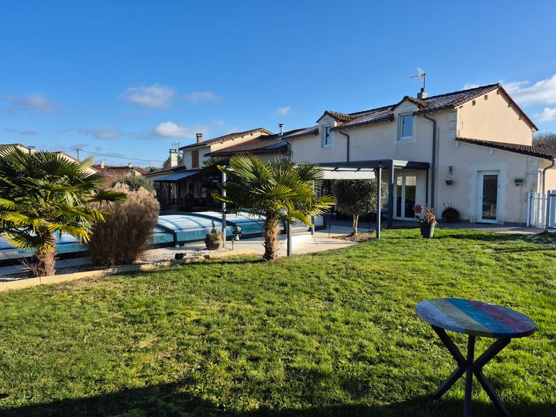 Property photo 1 of 19 Photo 1