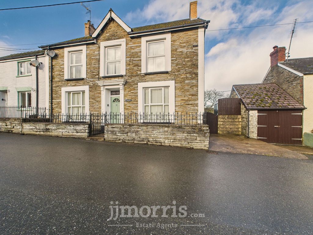 Property photo 2 of 48