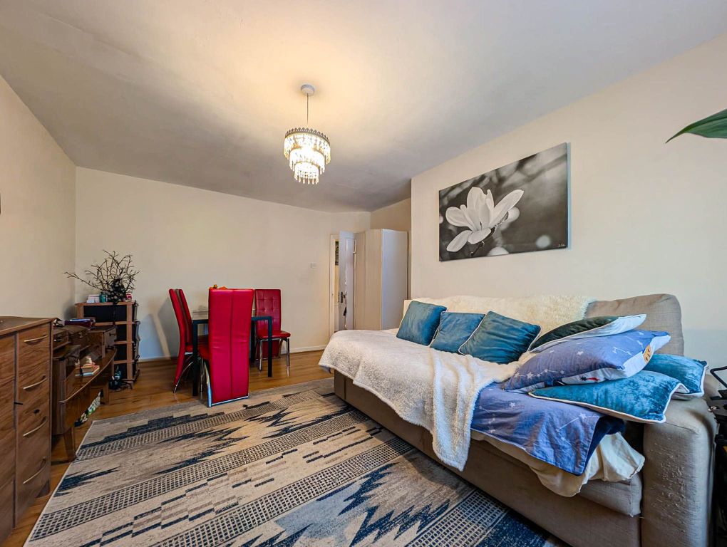 Property photo 3 of 11